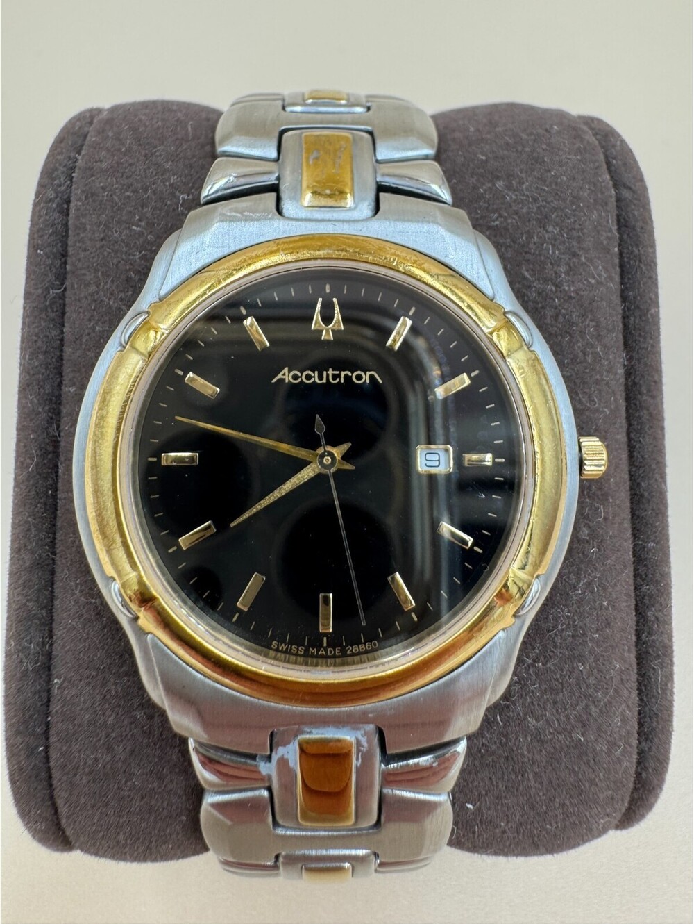 Bulova Accutron Barcelona 28B60 Mens Swiss Quartz Gold Plated Watch Black Dial